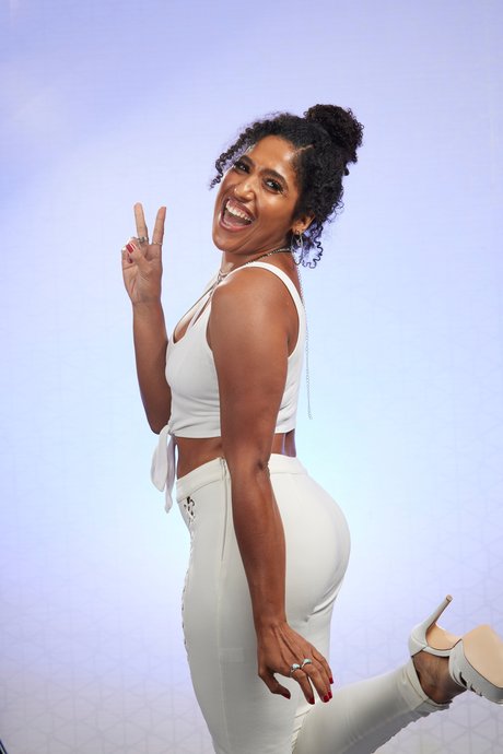 Marti Belle