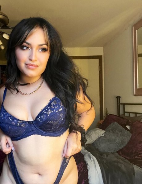 Naakte gelekte OnlyFans-foto van Gabby Ortiz