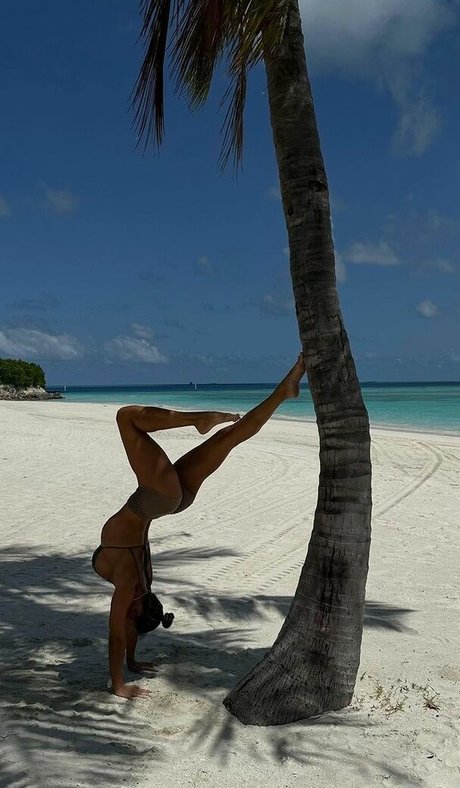 Naakte gelekte OnlyFans-foto van Natalia Monomur Fit