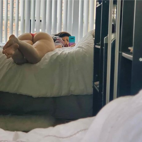 Naakte gelekte OnlyFans-foto van Anja Dee