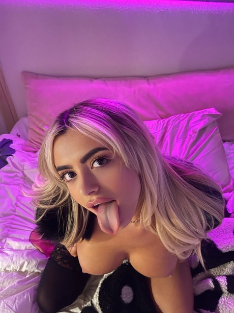 Naakte gelekte OnlyFans-foto van Brandi Burr