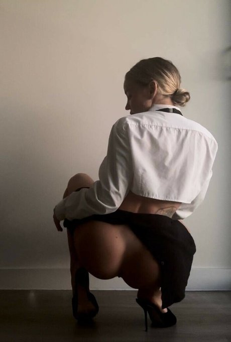 Naakte gelekte OnlyFans-foto van Victoria Broshkina
