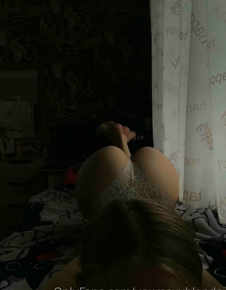 Naakte gelekte OnlyFans-foto van Your Sexy Blonde