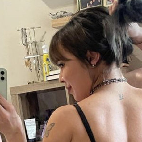 Naakte gelekte OnlyFans-foto van Kala Lehlani