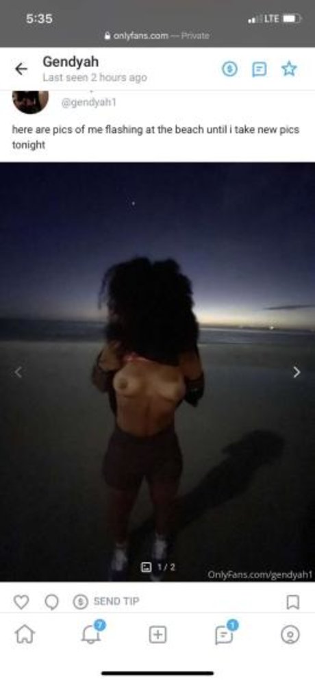 Naakte gelekte OnlyFans-foto van Babyygxo