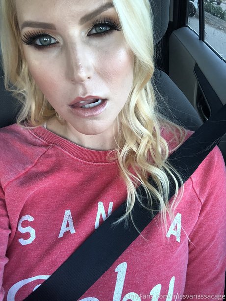 Naakte gelekte OnlyFans-foto van Vanessa Cage