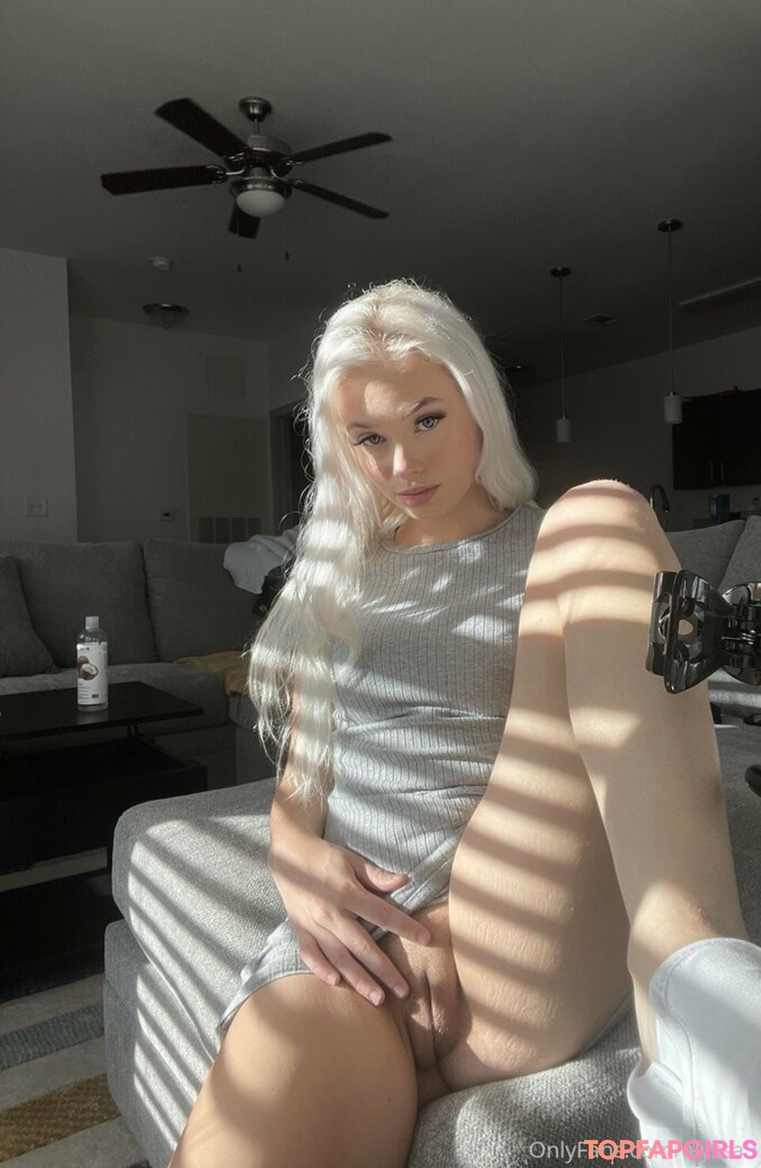 Naakte gelekte OnlyFans-foto van Alyssa Devyn #1475