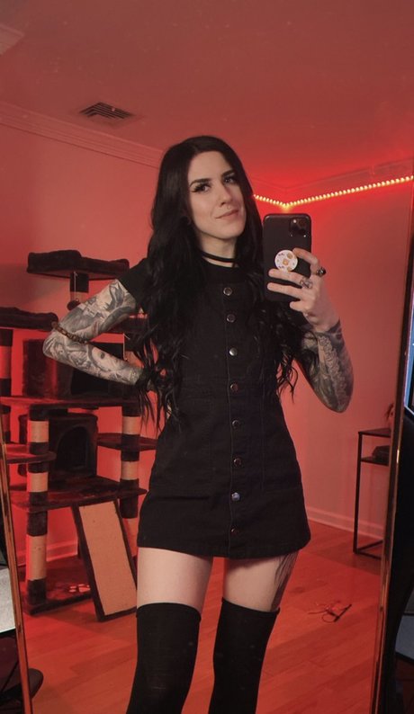 Naakte gelekte OnlyFans-foto van Mskillionaire