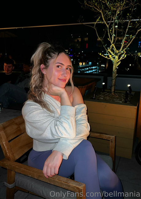 Naakte gelekte OnlyFans-foto van Bellmania