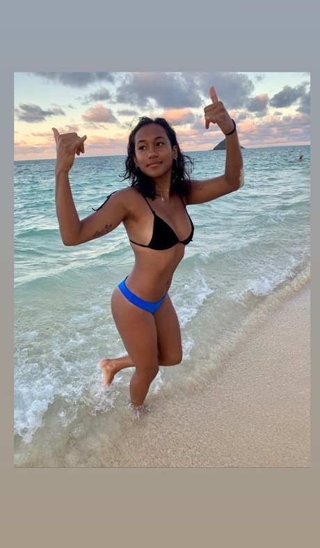 Naakte gelekte OnlyFans-foto van Sydney Park