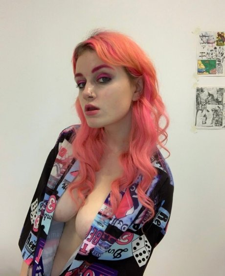 Naakte gelekte OnlyFans-foto van Drumaqueen