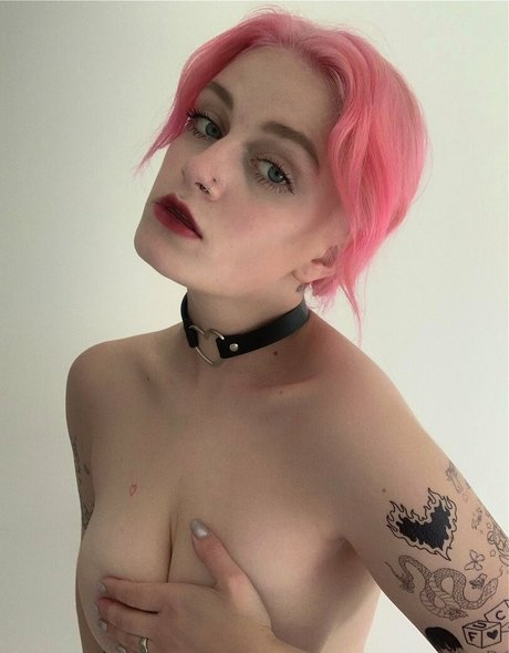 Naakte gelekte OnlyFans-foto van Drumaqueen