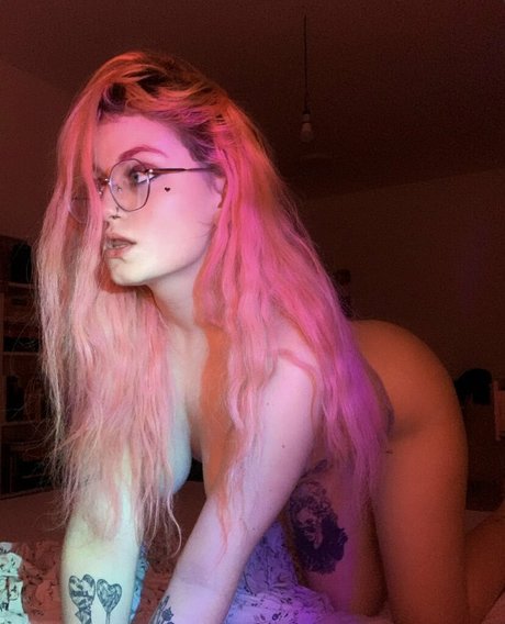 Naakte gelekte OnlyFans-foto van Drumaqueen