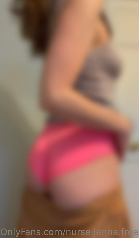 Naakte gelekte OnlyFans-foto van Nursejennafree