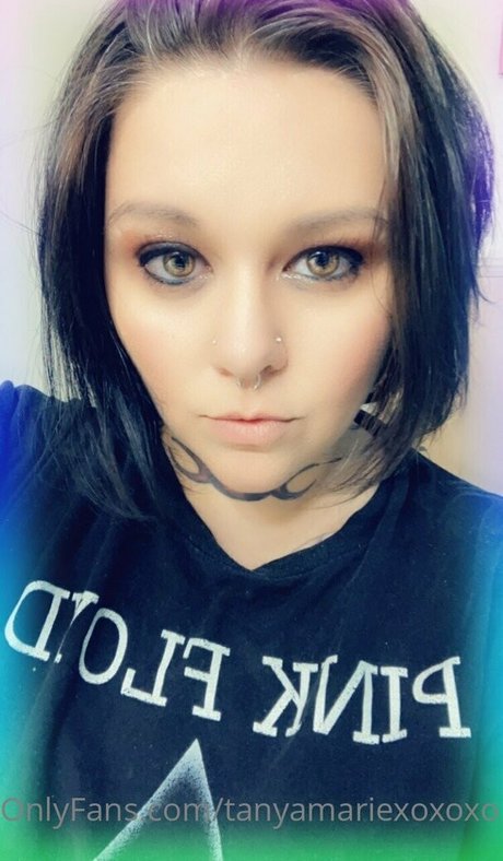Naakte gelekte OnlyFans-foto van Tanyamariex