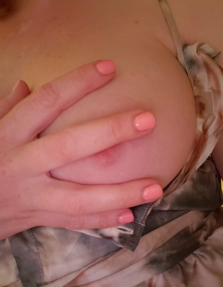 Naakte gelekte OnlyFans-foto van Melodyaugust