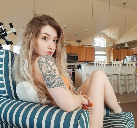 Naakte gelekte OnlyFans-foto van Christa Panek