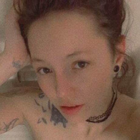 Naakte gelekte OnlyFans-foto van Missthrottle