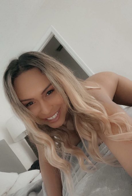 Adrianna Vega