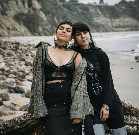 Naakte gelekte OnlyFans-foto van Krewella