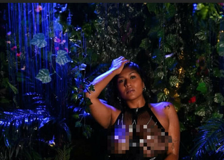 Naakte gelekte OnlyFans-foto van Zeenath
