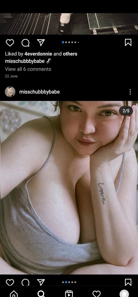 Naakte gelekte OnlyFans-foto van Misschubbbybabe