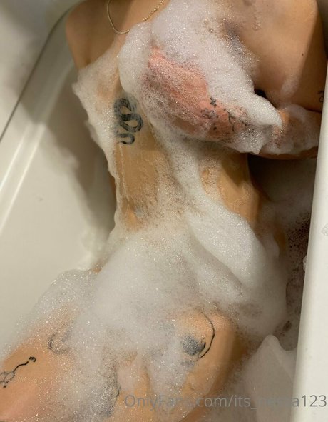 Naakte gelekte OnlyFans-foto van Itsnessa123