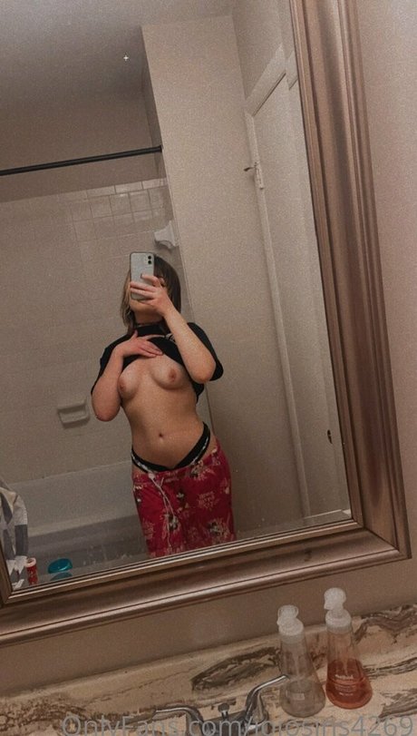 Naakte gelekte OnlyFans-foto van Jojosins4269