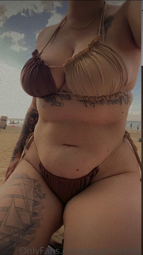Naakte gelekte OnlyFans-foto van Aquariusbbg
