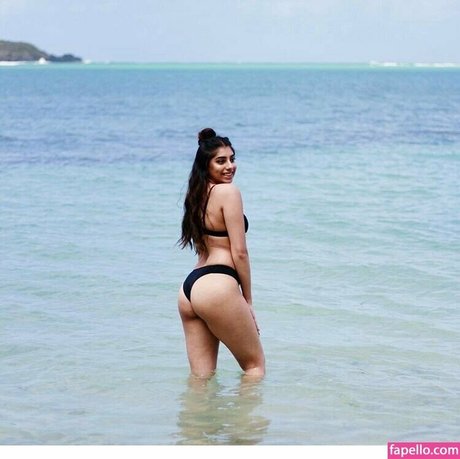 Naakte gelekte OnlyFans-foto van Iman Moosa