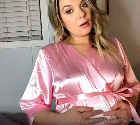 Pregnantcaireen