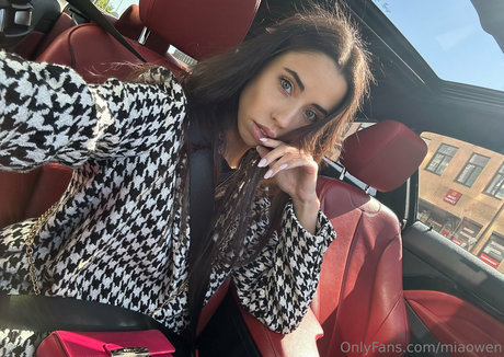 Naakte gelekte OnlyFans-foto van Miaowen