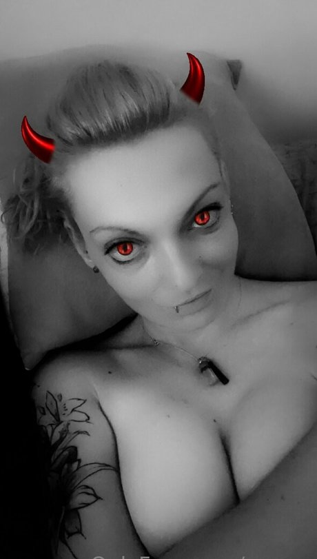Naakte gelekte OnlyFans-foto van Zaryaz