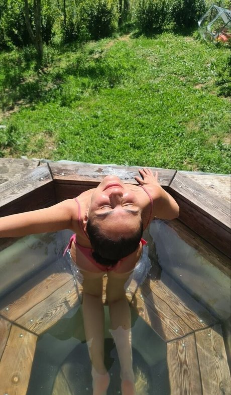 Naakte gelekte OnlyFans-foto van Yladoyla