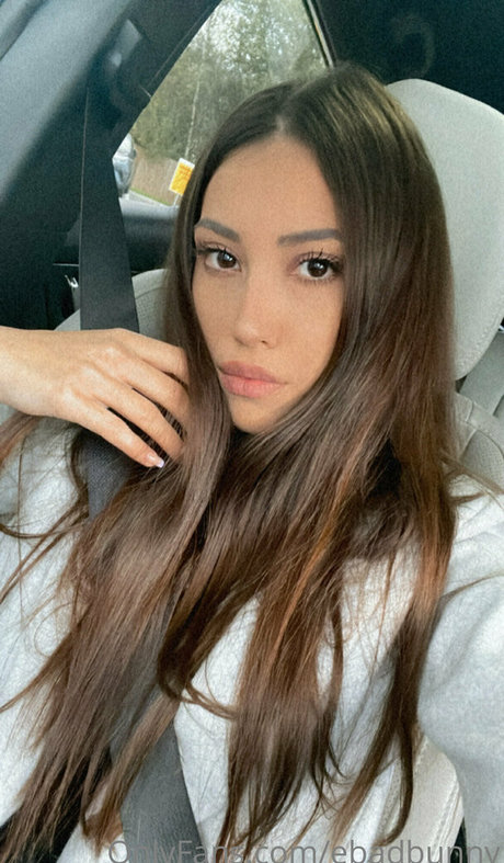 Naakte gelekte OnlyFans-foto van Ebadbunny