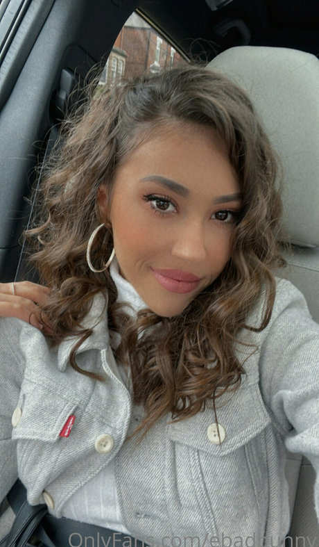 Naakte gelekte OnlyFans-foto van Ebadbunny