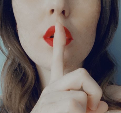 Naakte gelekte OnlyFans-foto van Missy