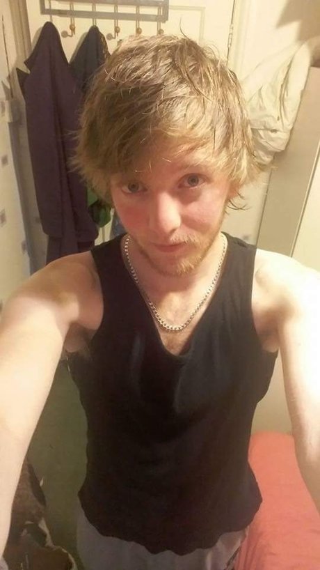 Naakte gelekte OnlyFans-foto van Mr J