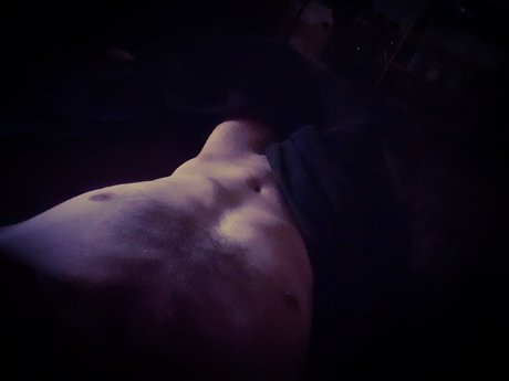 Naakte gelekte OnlyFans-foto van Thestretch