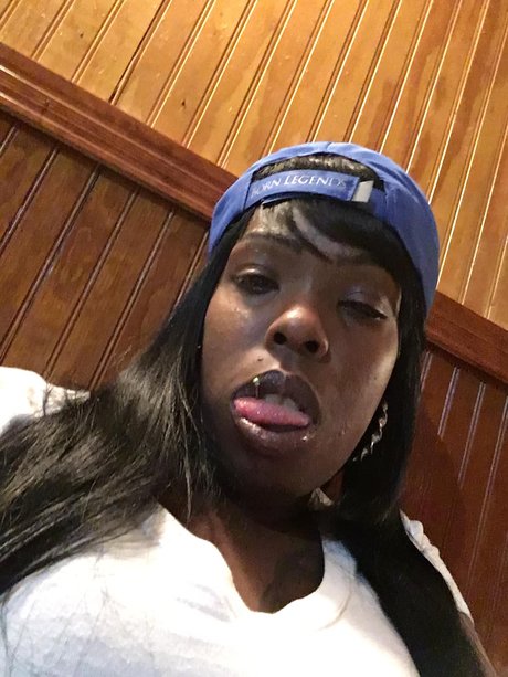 Naakte gelekte OnlyFans-foto van Chocolatekisses37