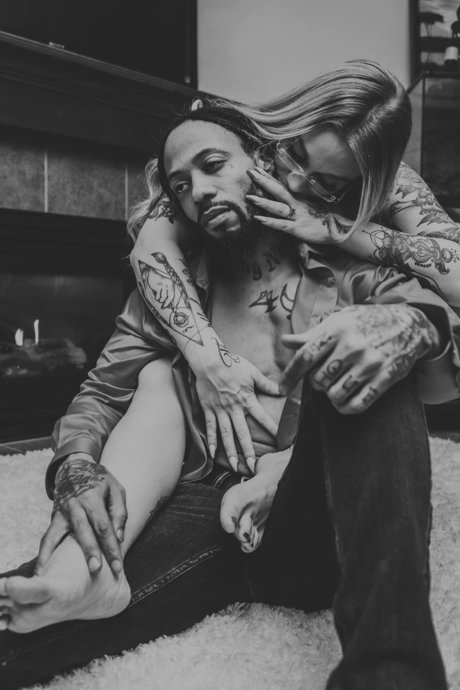 Naakte gelekte OnlyFans-foto van Theblackheartgoodlife