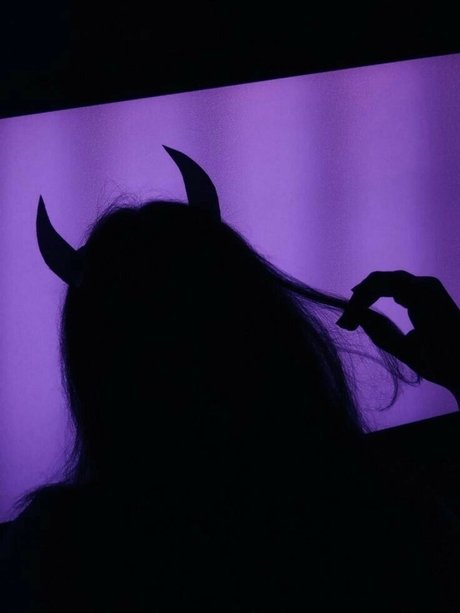 Naakte gelekte OnlyFans-foto van Brat