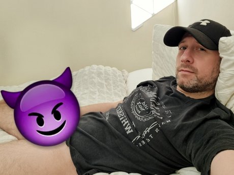 Naakte gelekte OnlyFans-foto van Petnax Free