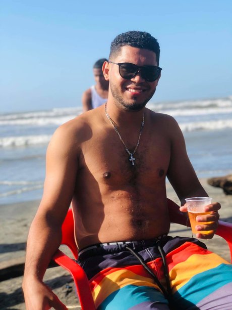 Naakte gelekte OnlyFans-foto van Jaime Patio