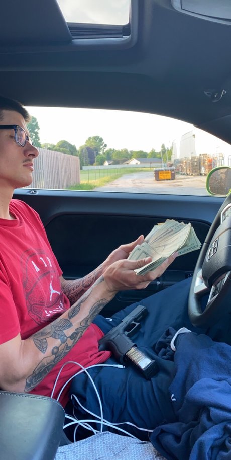 Naakte gelekte OnlyFans-foto van Hunter Ferg
