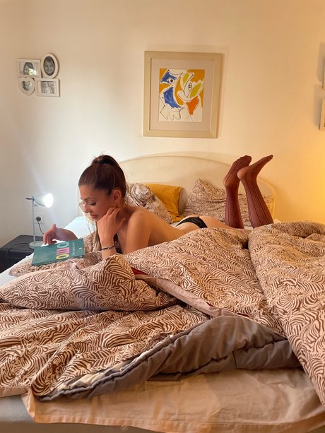 Naakte gelekte OnlyFans-foto van Nena Levin
