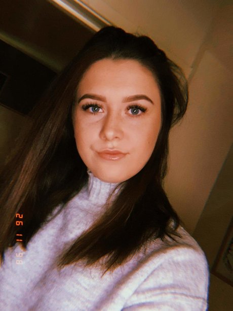 Naakte gelekte OnlyFans-foto van Jennifer
