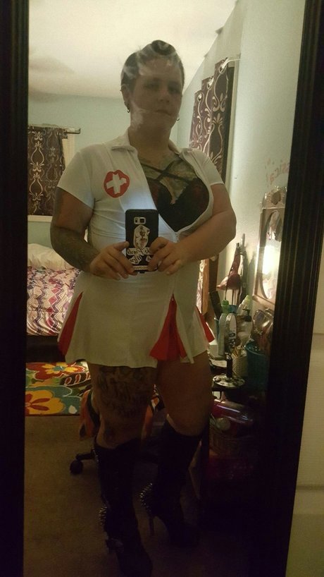 Naakte gelekte OnlyFans-foto van Thickinkedchick