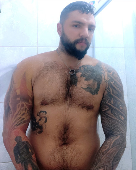 Naakte gelekte OnlyFans-foto van Willcontratesi