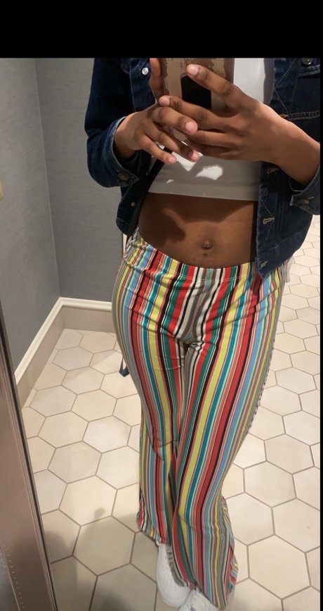 Naakte gelekte OnlyFans-foto van Princess K